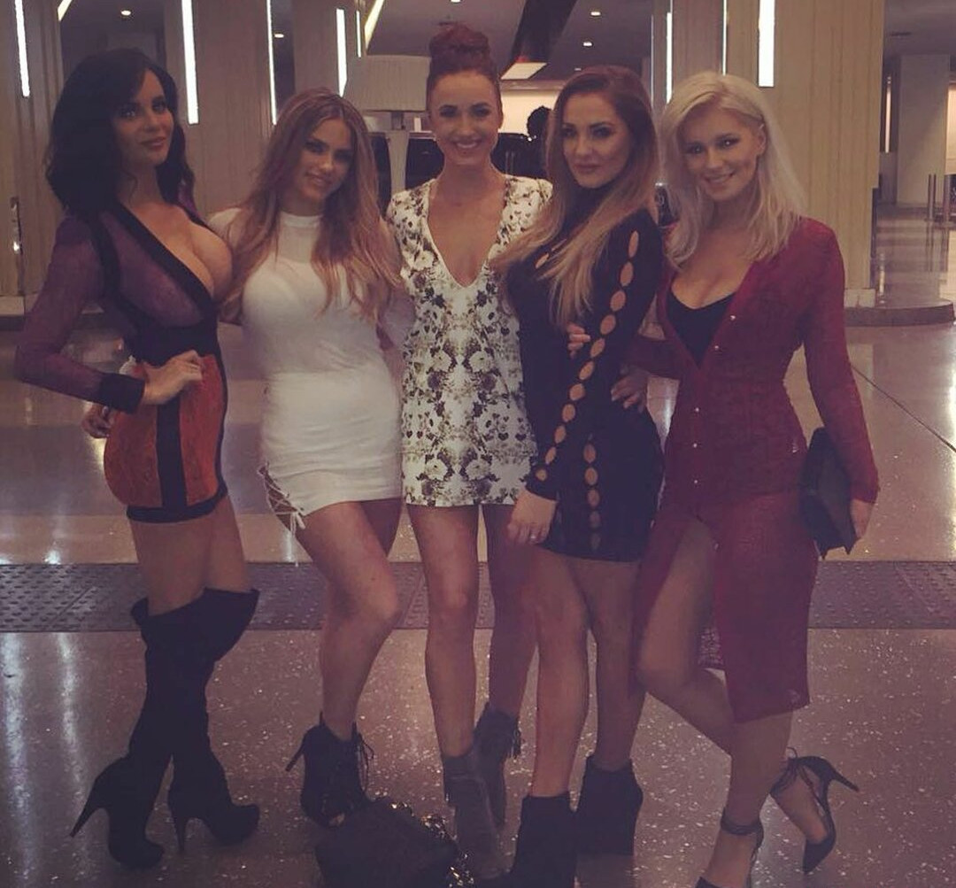 rosie-jones gallery photo #3093