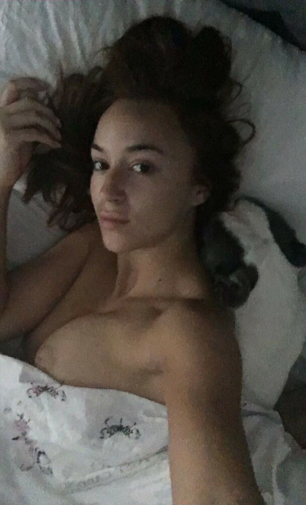 rosie-jones gallery photo #3853