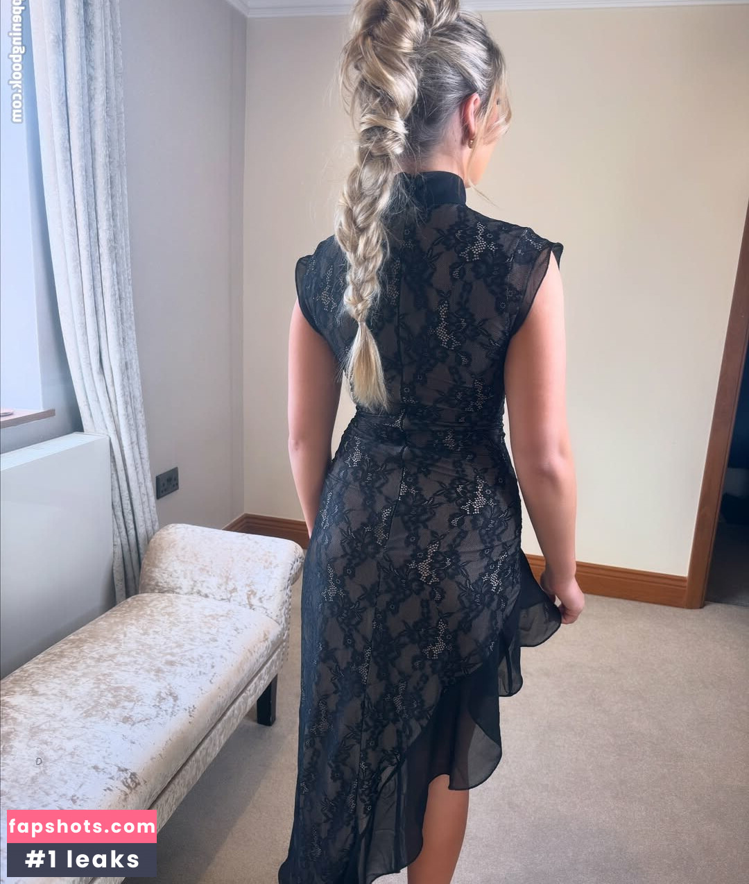 Rosie McClelland gallery photo #104