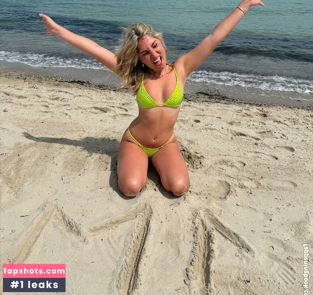 Rosie McClelland gallery photo #95