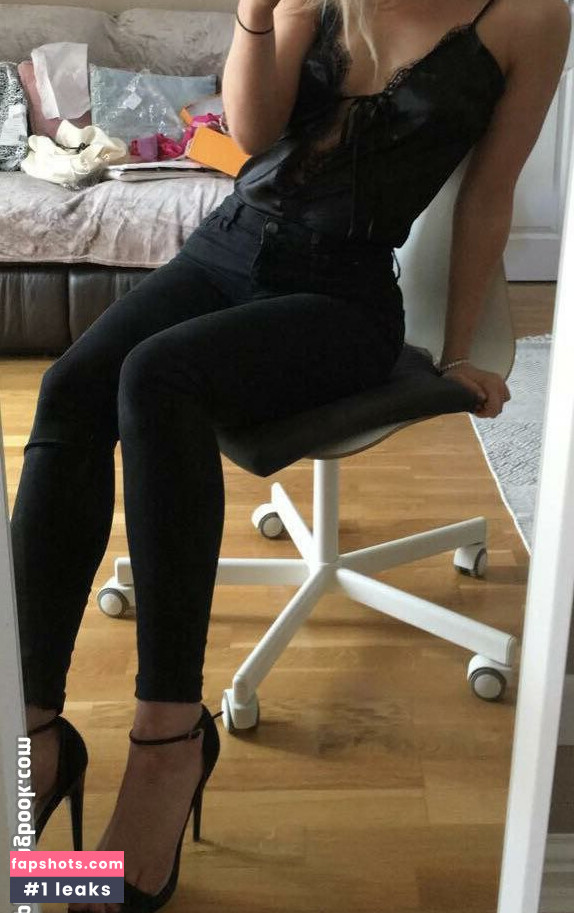 rosielovers21 gallery photo #22