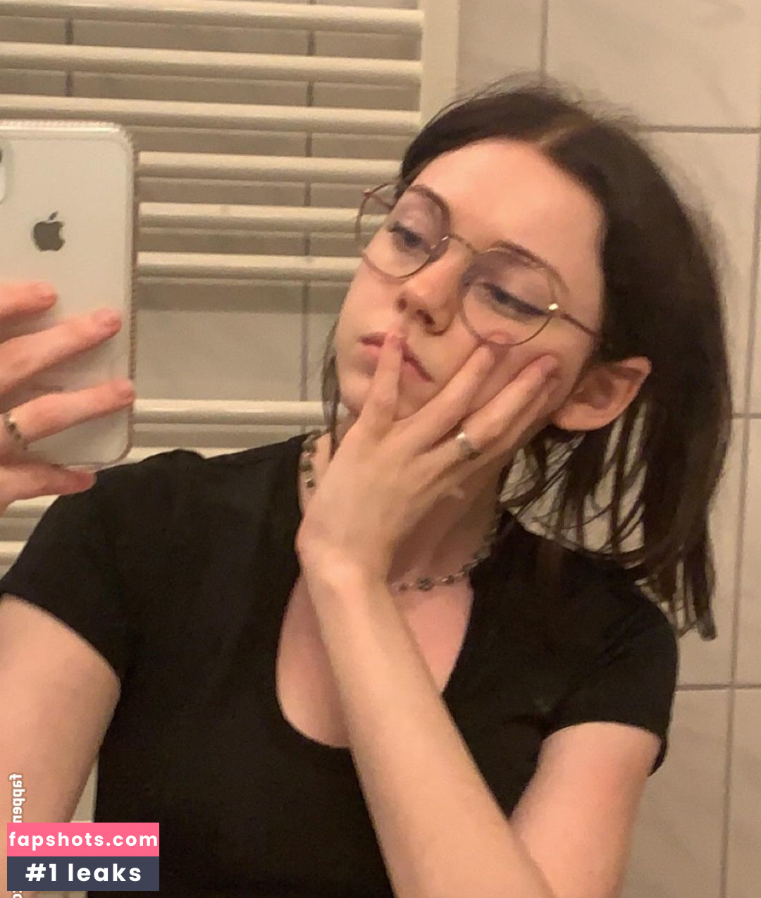 Rosiemx_x Nude Leaks OnlyFans Photos #5 - Fapshots