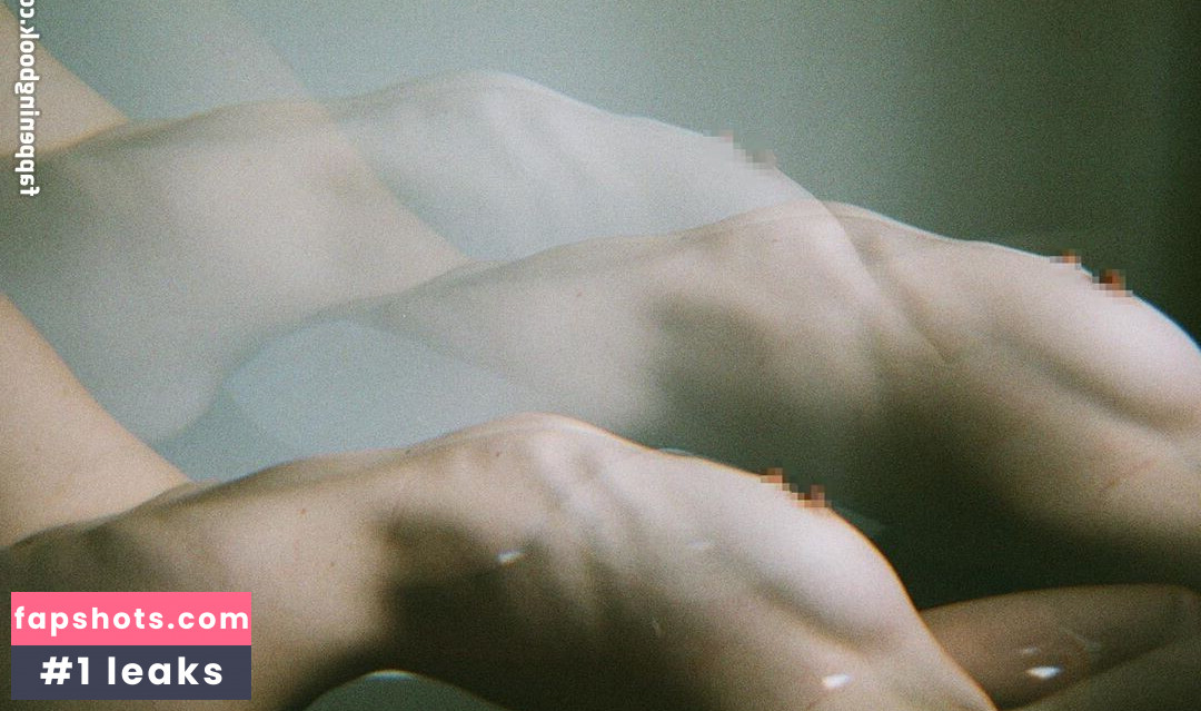 Rotten Queen gallery photo #7