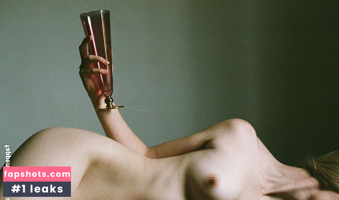 Rotten Queen gallery photo #10