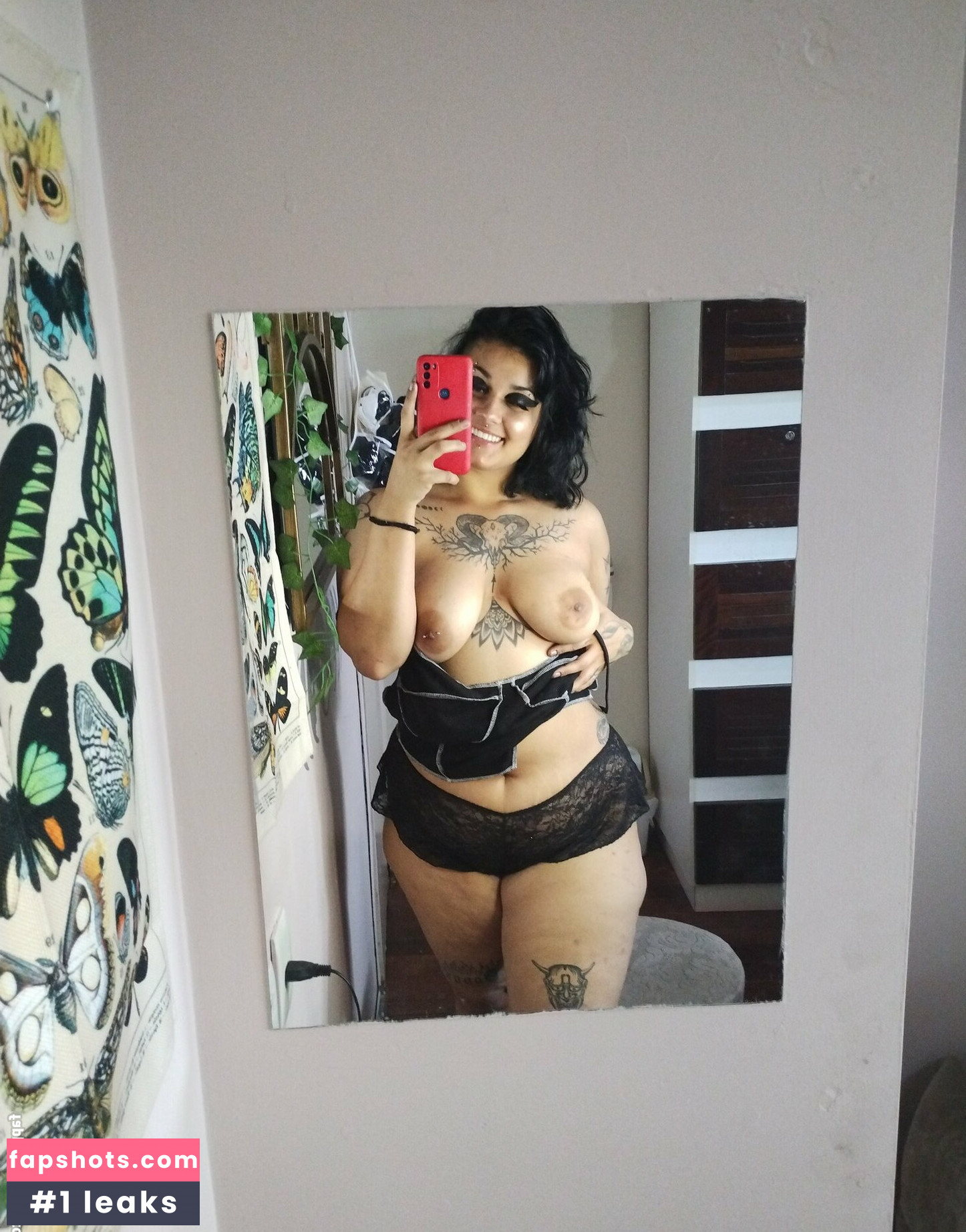 RottenVenus gallery photo #17