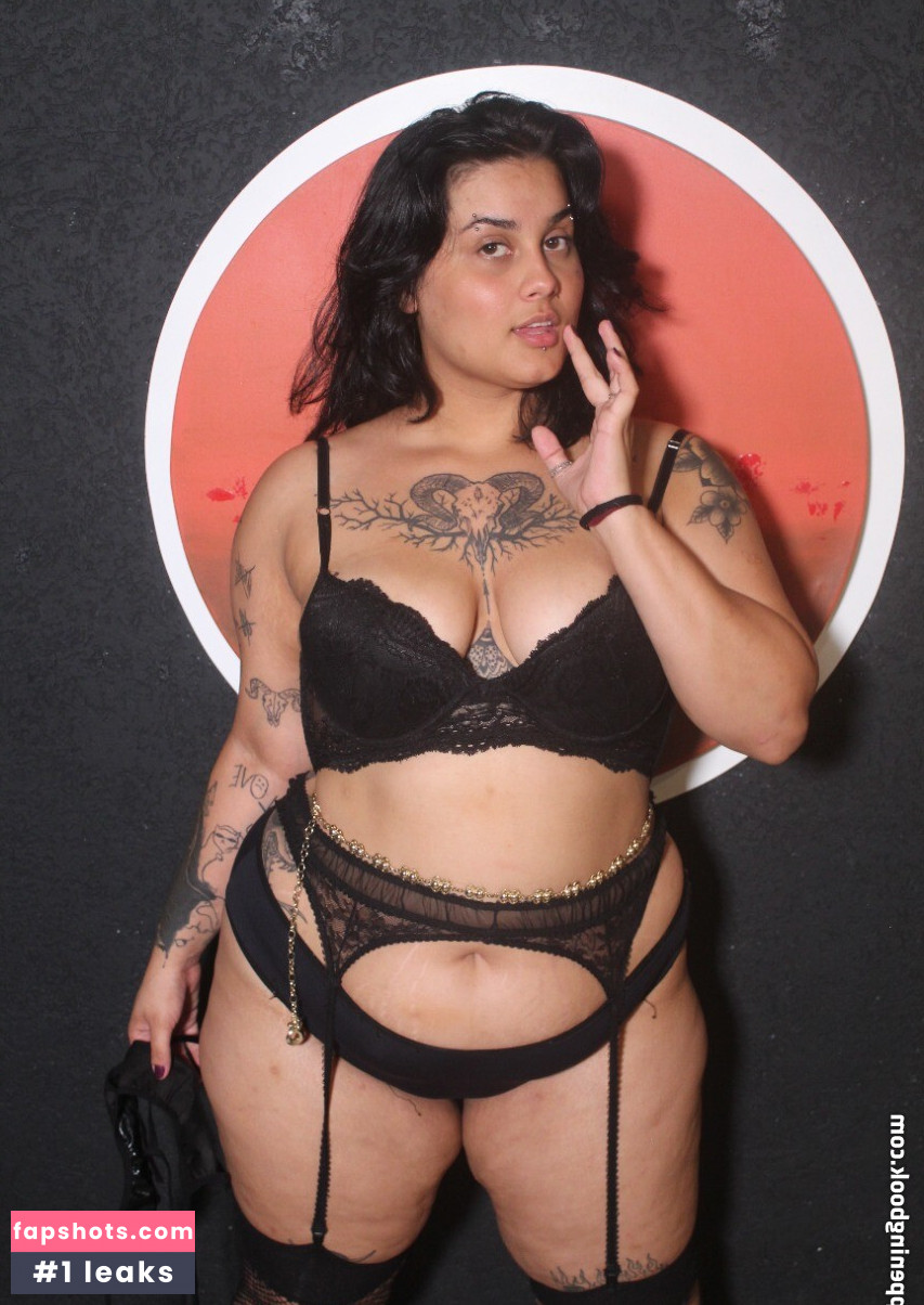 RottenVenus gallery photo #6