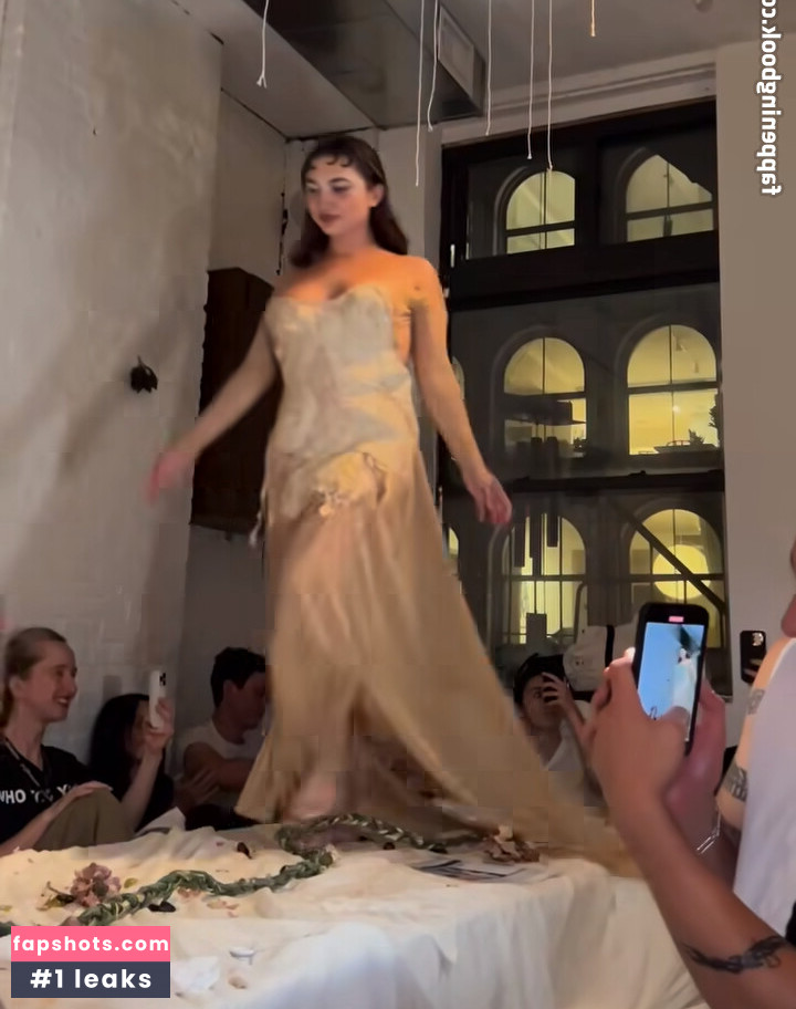 Rowan Blanchard gallery photo #35