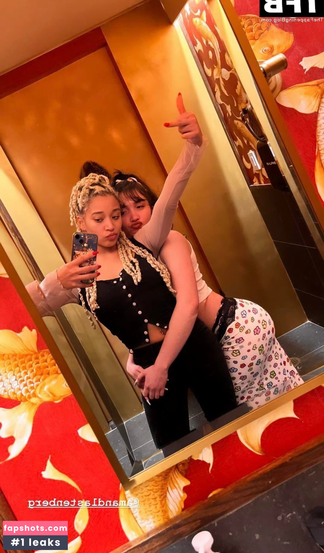 Rowan Blanchard gallery photo #512