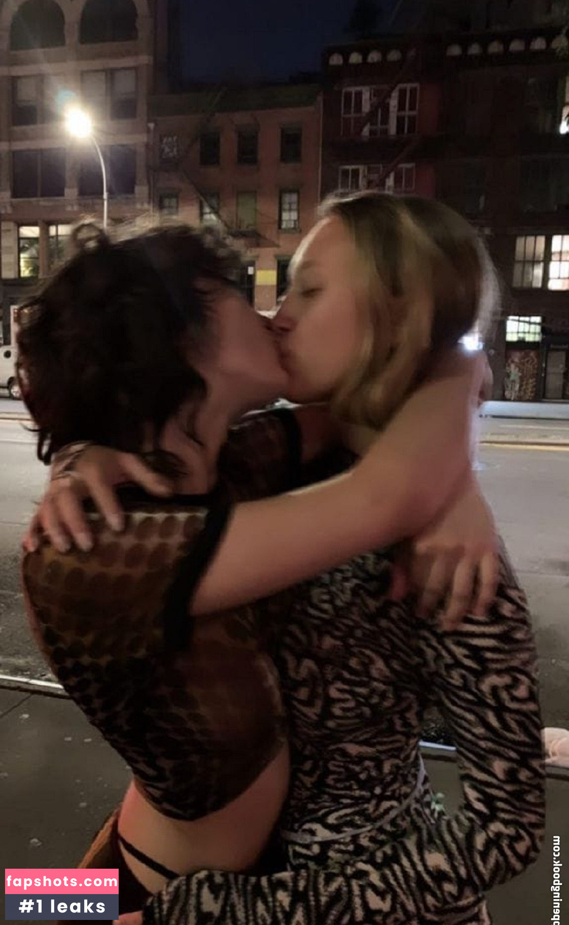 Rowan Blanchard gallery photo #615