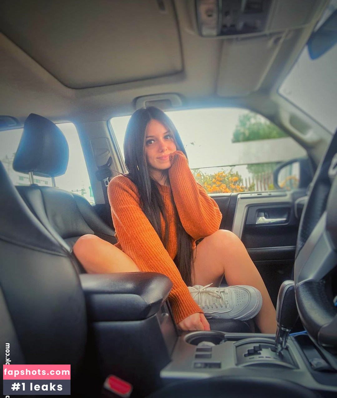 Roxana Tejada Nude Leaks OnlyFans Photos #6 - LeakJerk