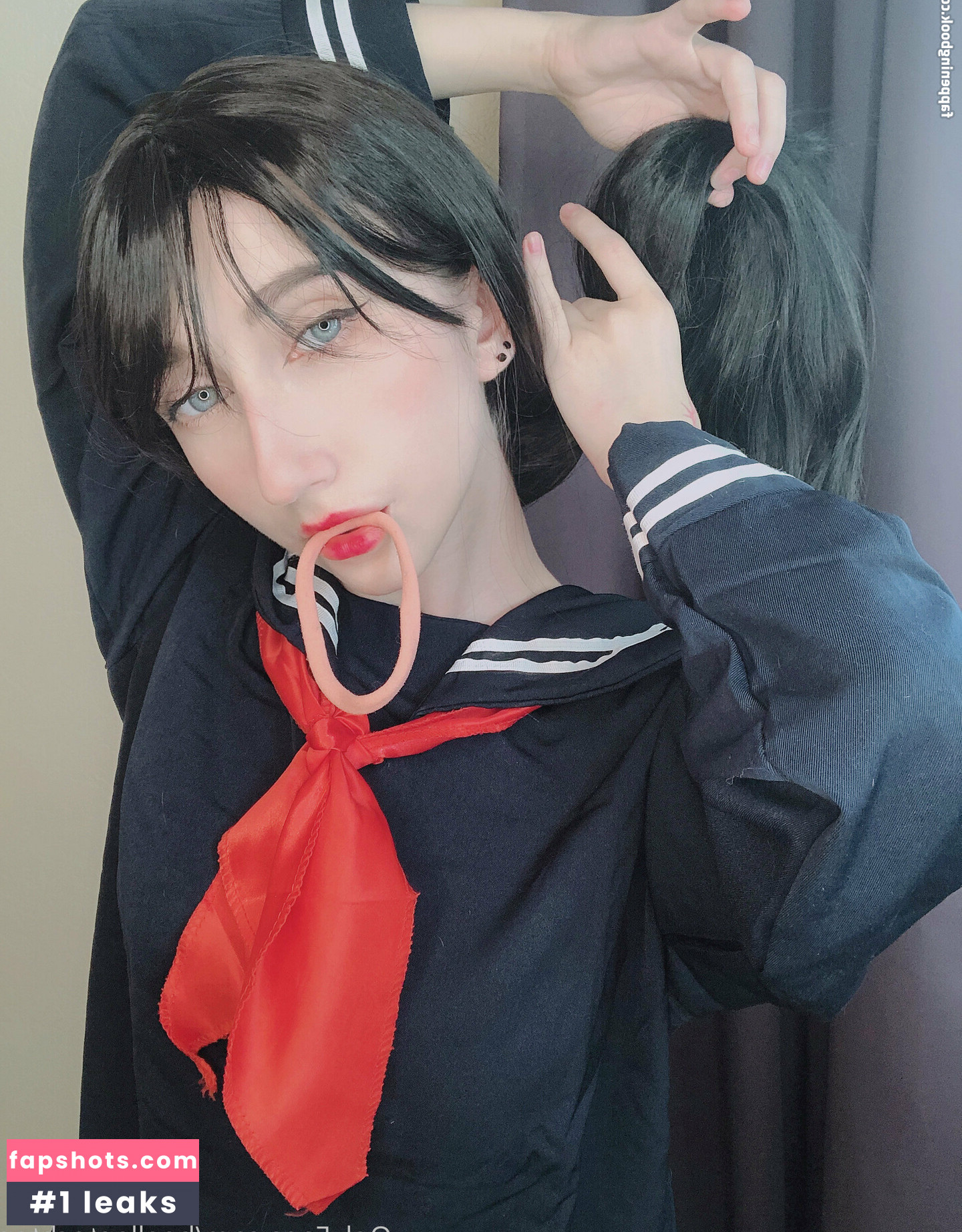 Roxane gallery photo #32