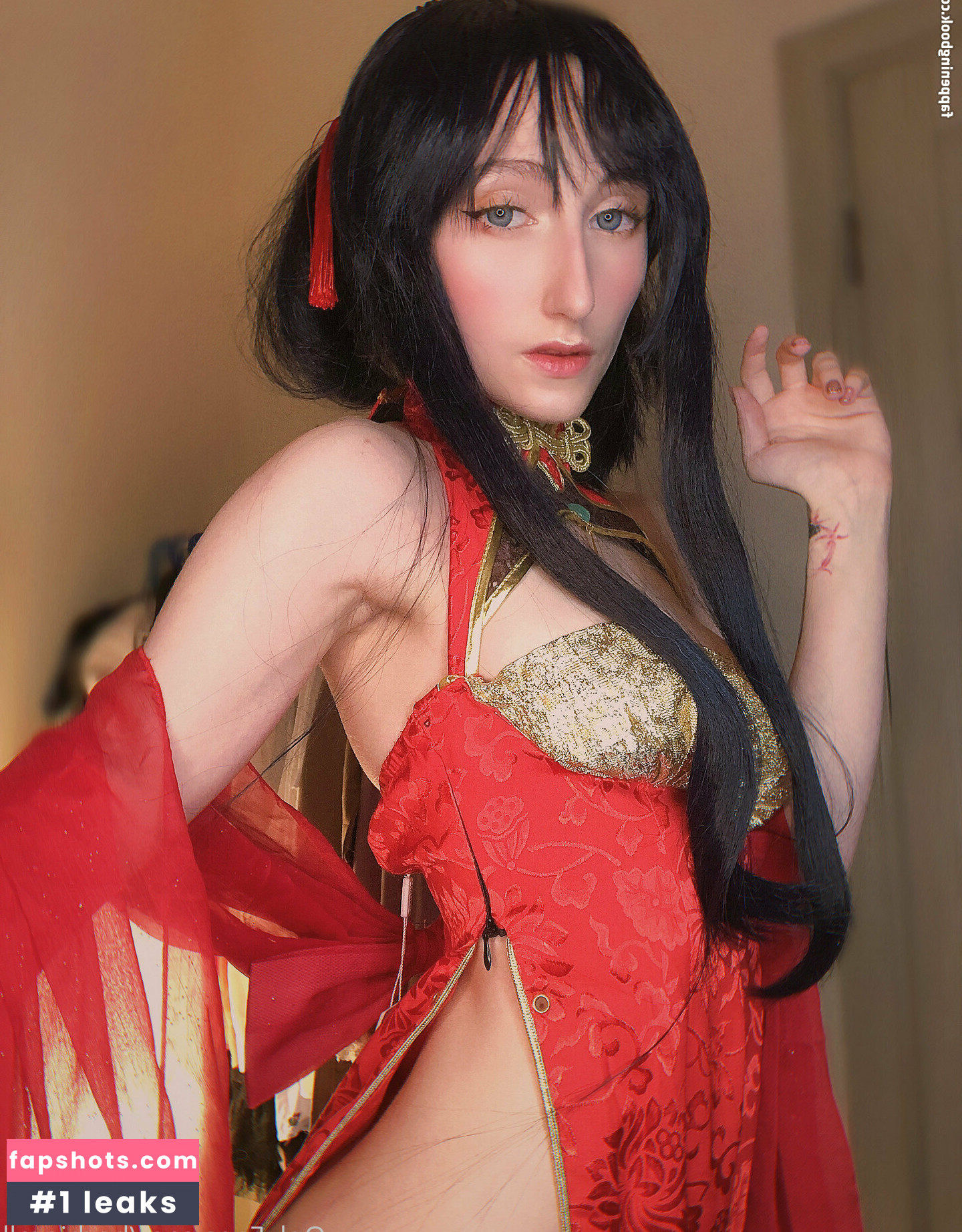 Roxane gallery photo #34