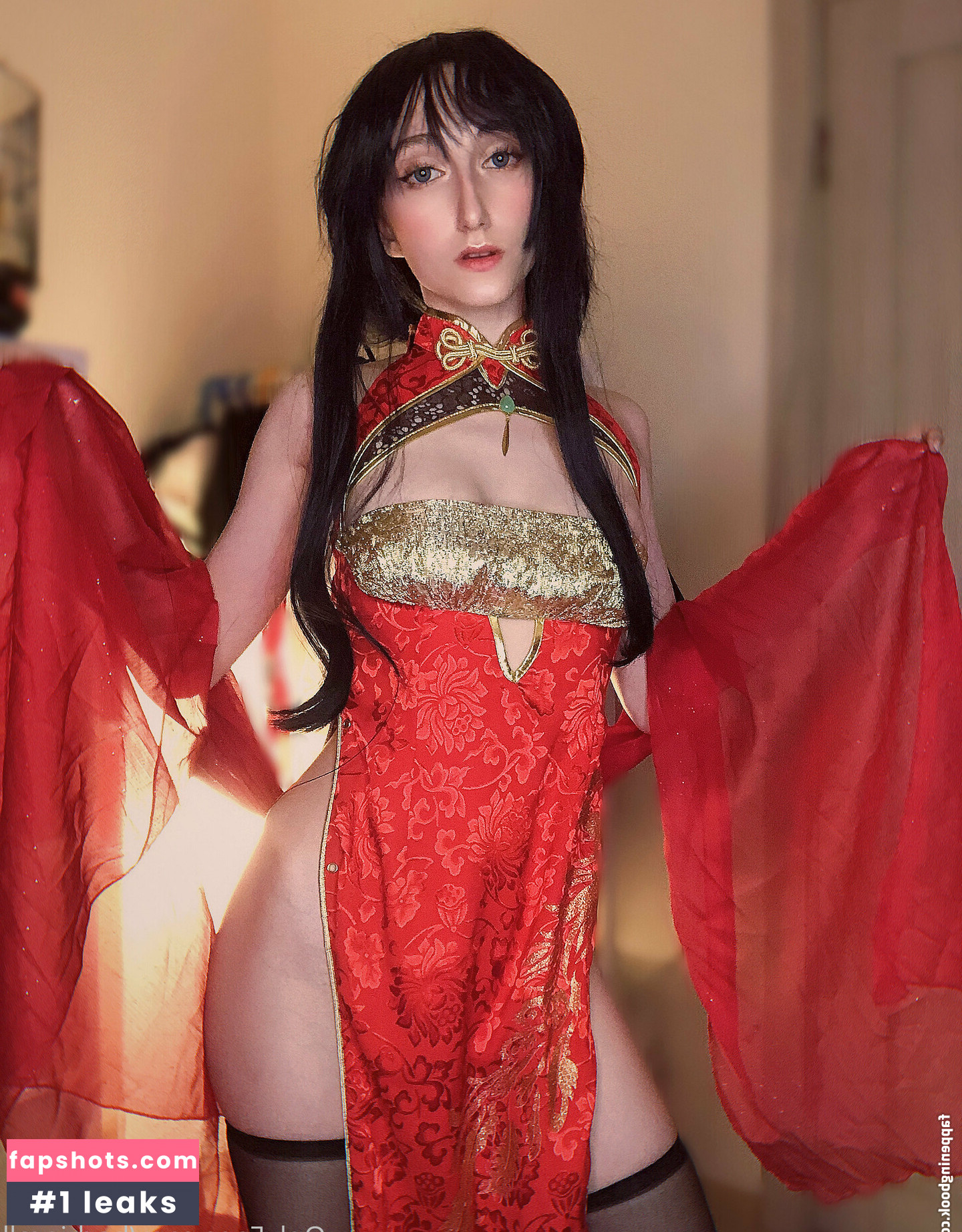 Roxane gallery photo #48