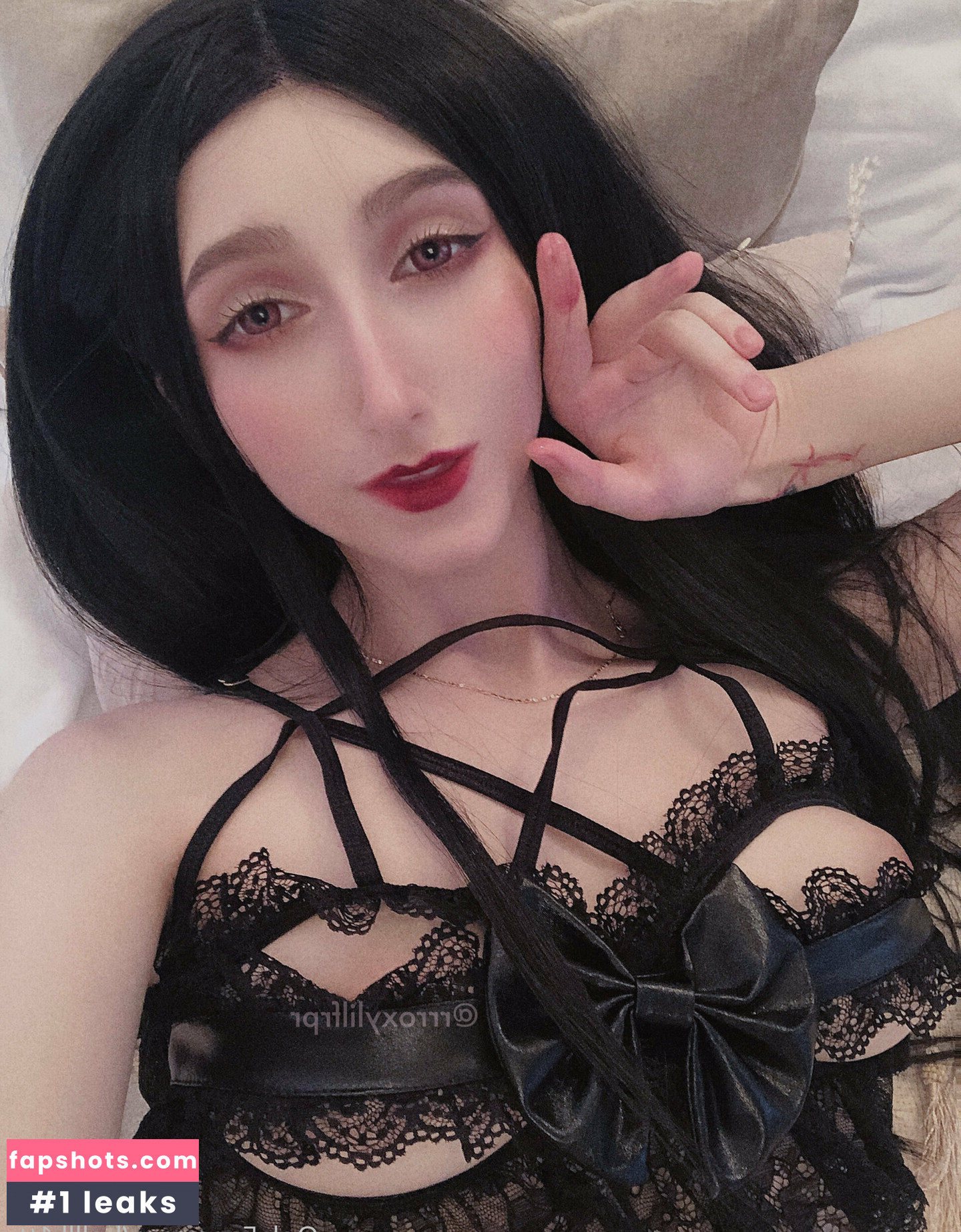 Roxane gallery photo #59