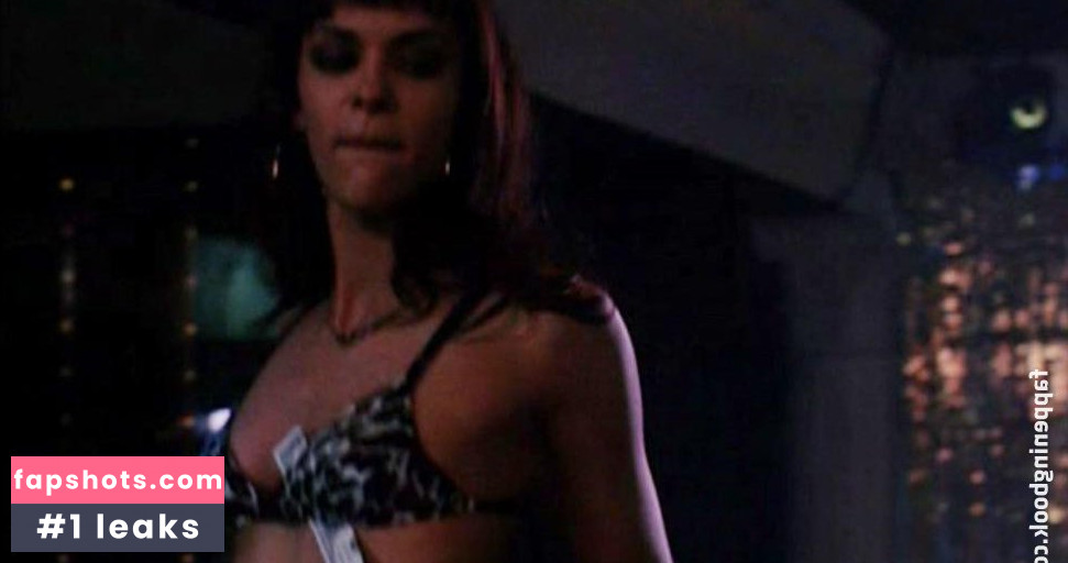 Roxanne Day gallery photo #5