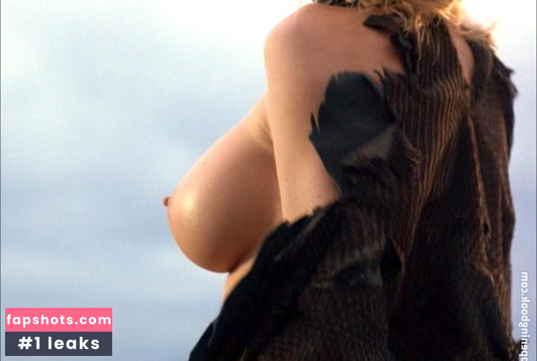 Roxanne Kernohan gallery photo #22