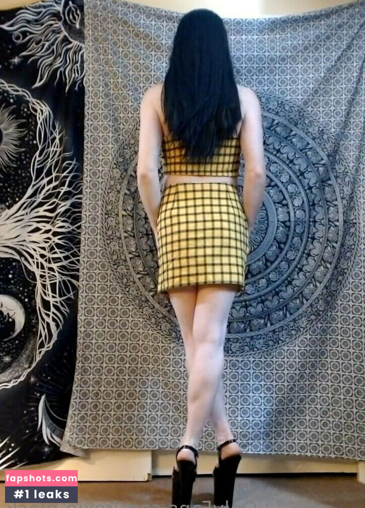 roxie-black gallery photo #3