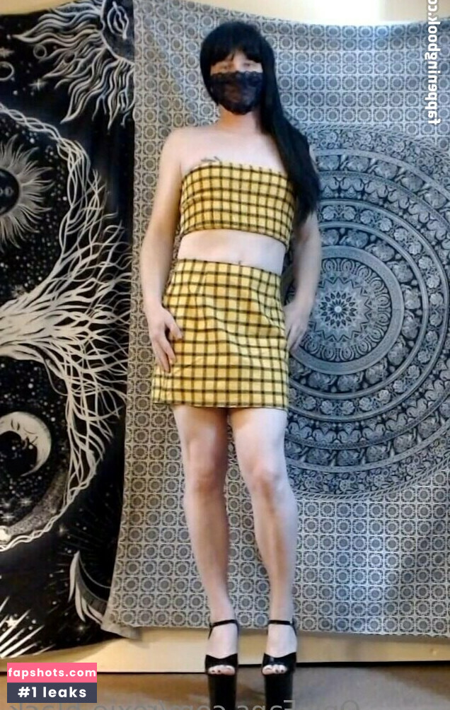 roxie-black gallery photo #22