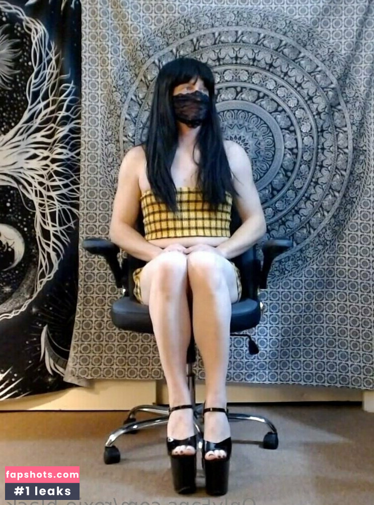 roxie-black gallery photo #25