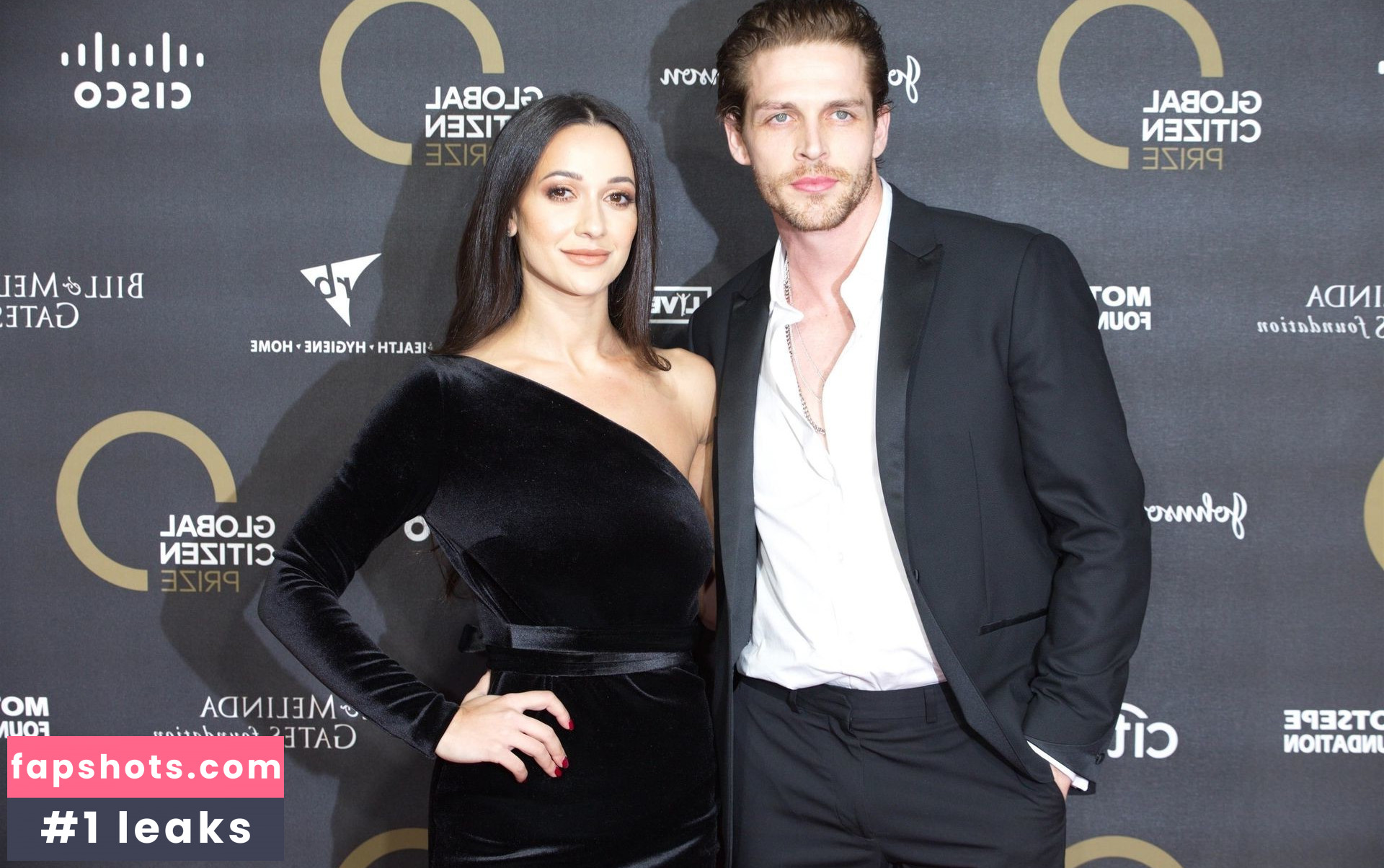 Roxie Nafousi gallery photo #7