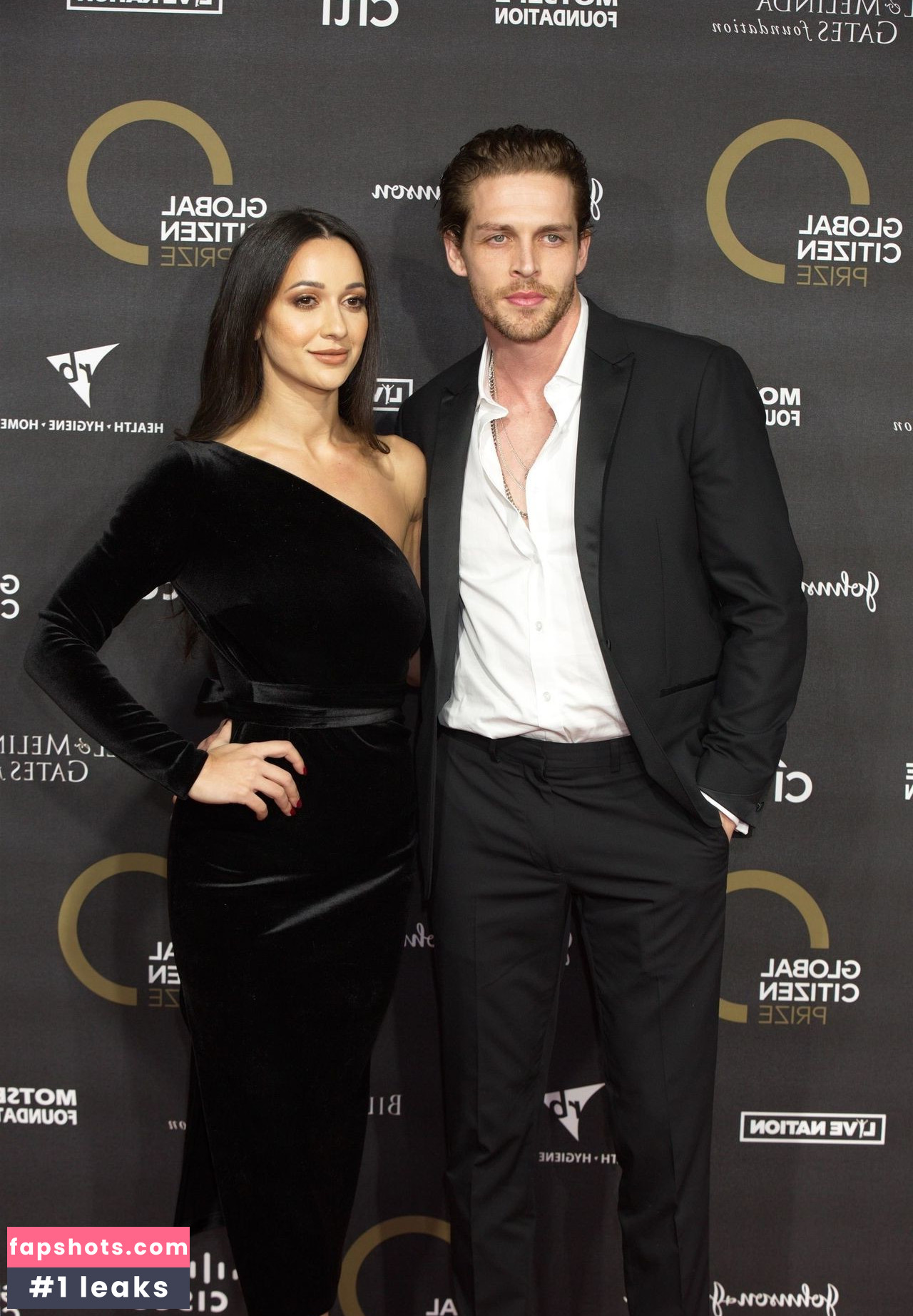 Roxie Nafousi gallery photo #8