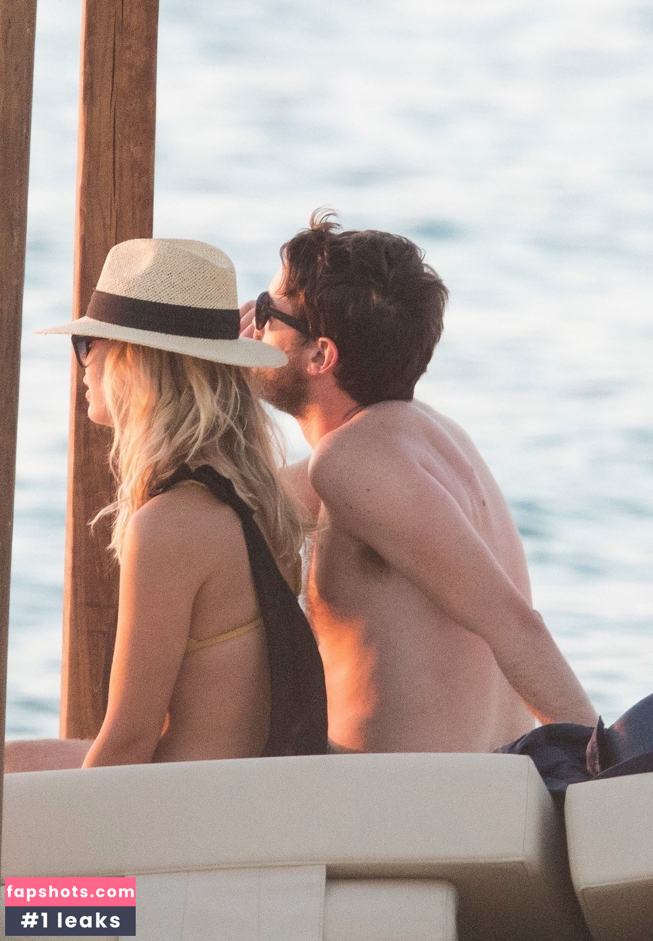 Roxy Horner gallery photo #29