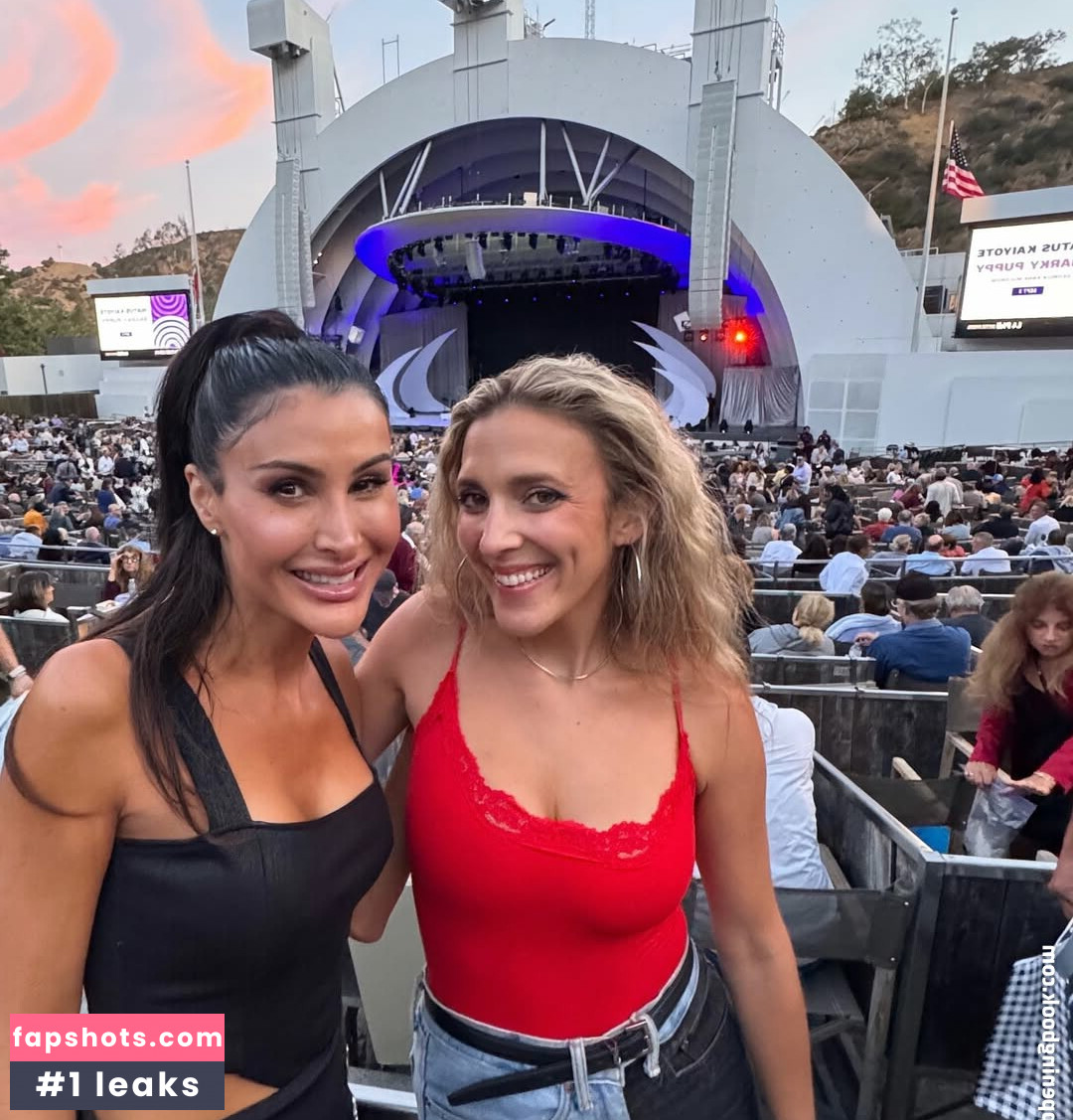 Roxy Striar gallery photo #9