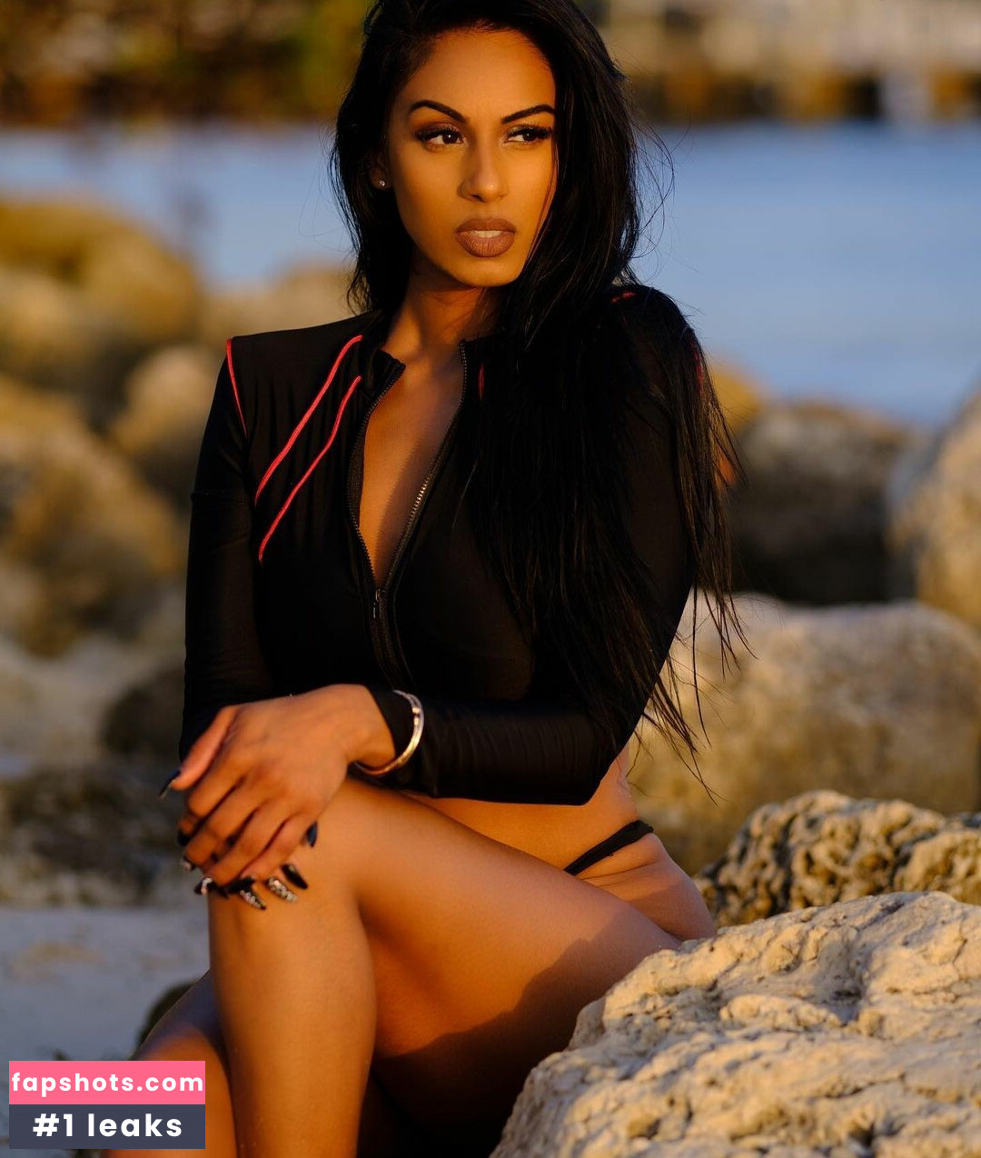 Rozay Rose gallery photo #14