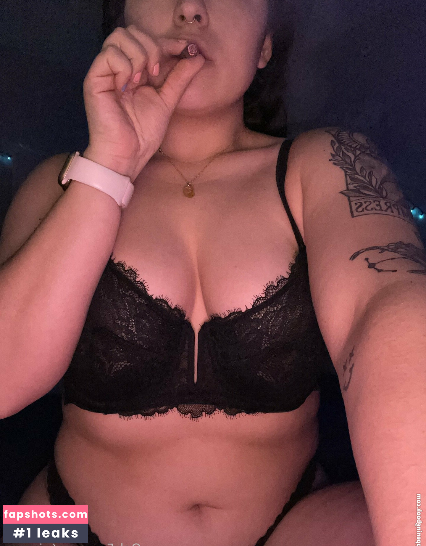 rrissarae gallery photo #24