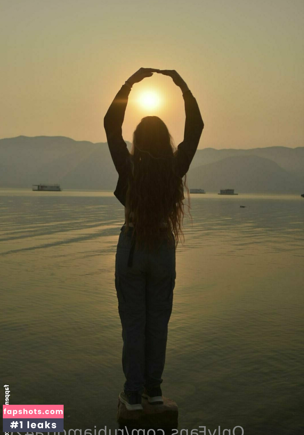 rubiamotta420 nude babe gallery