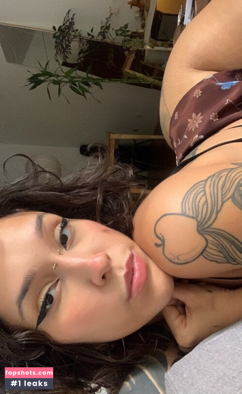 Rubiascarlet Nude Leaks OnlyFans - Fapshots