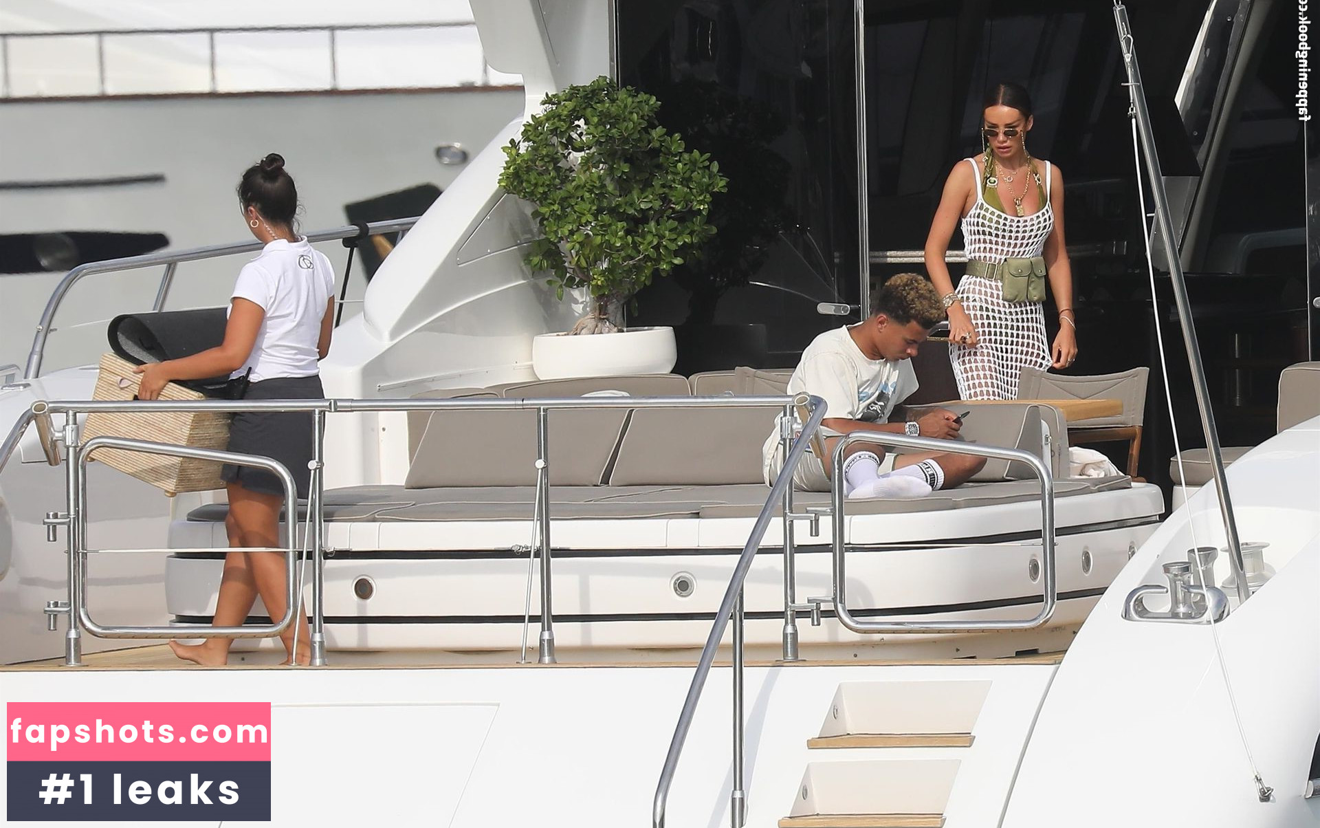 Ruby Mae gallery photo #130