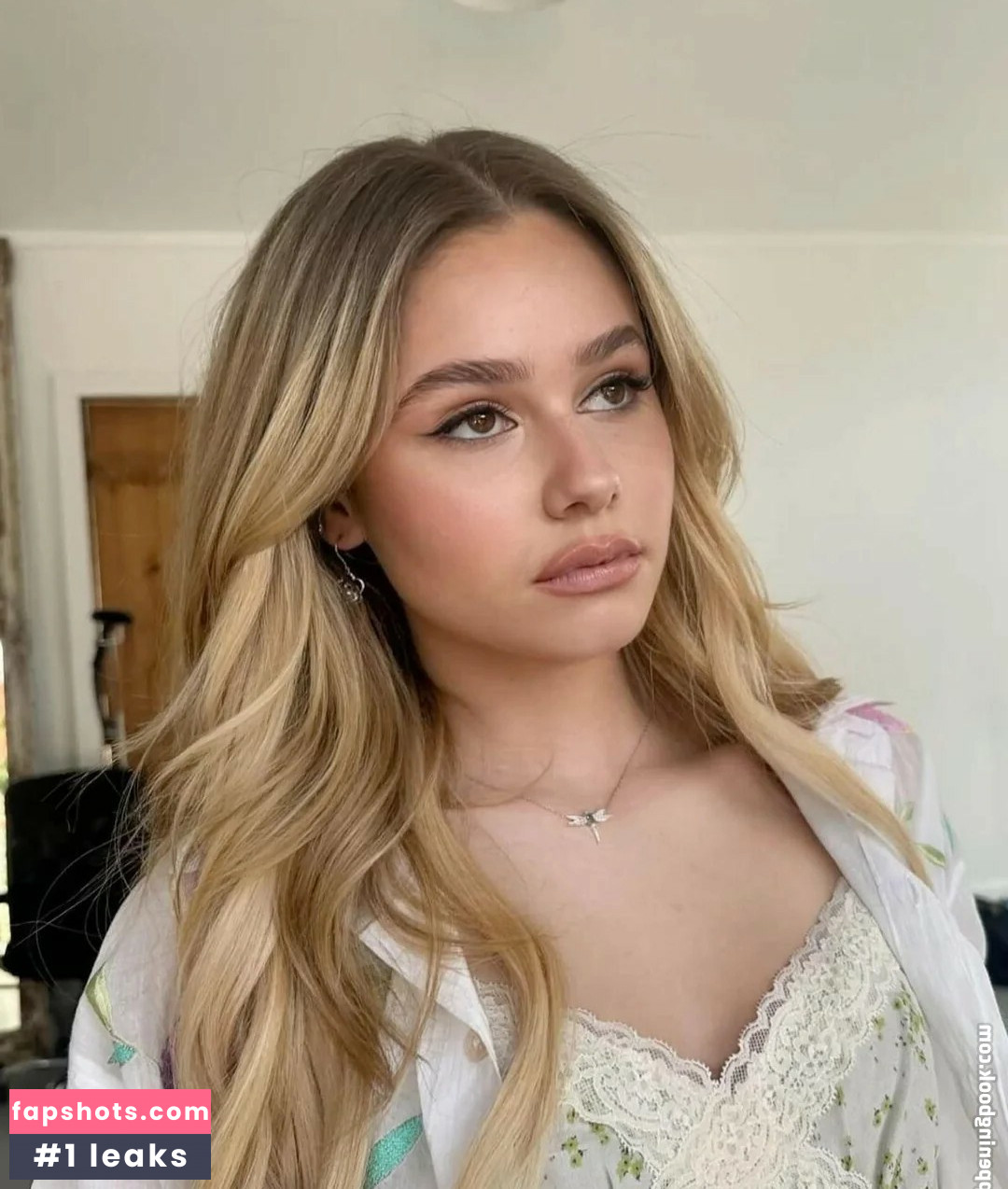 Ruby Rose Turner gallery photo #24