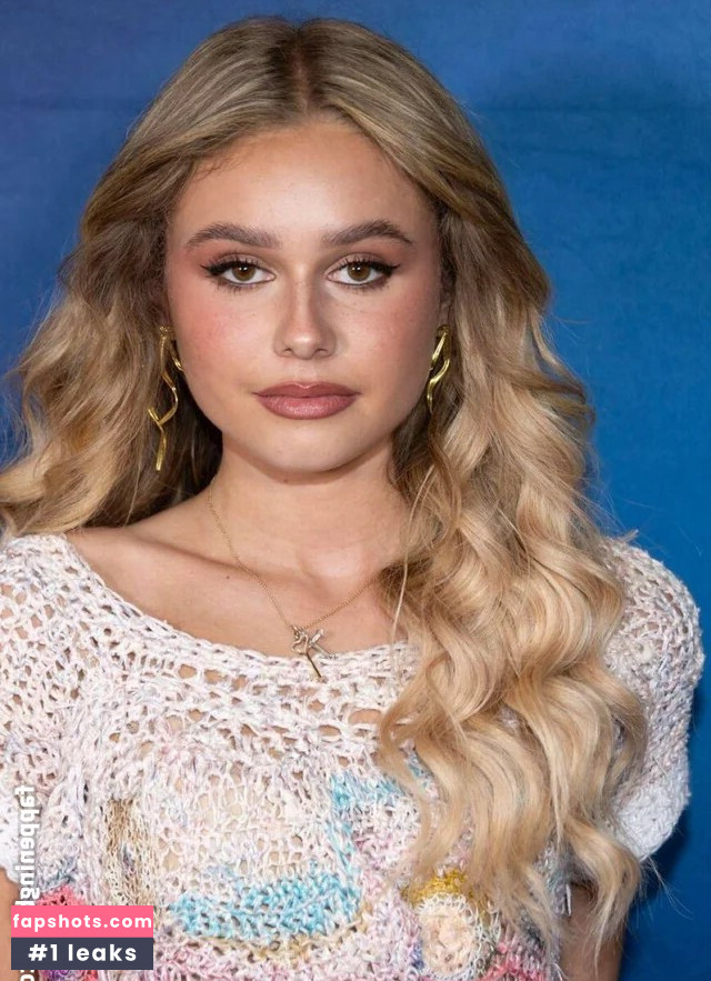 Ruby Rose Turner gallery photo #27