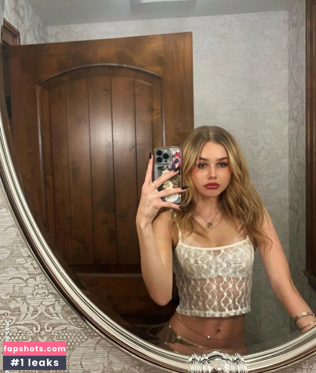 Ruby Rose Turner gallery photo #6