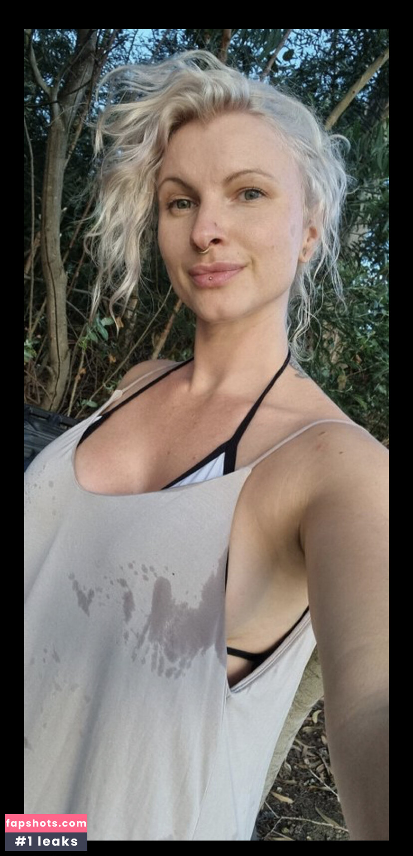 Ruby True Asmr gallery photo #13