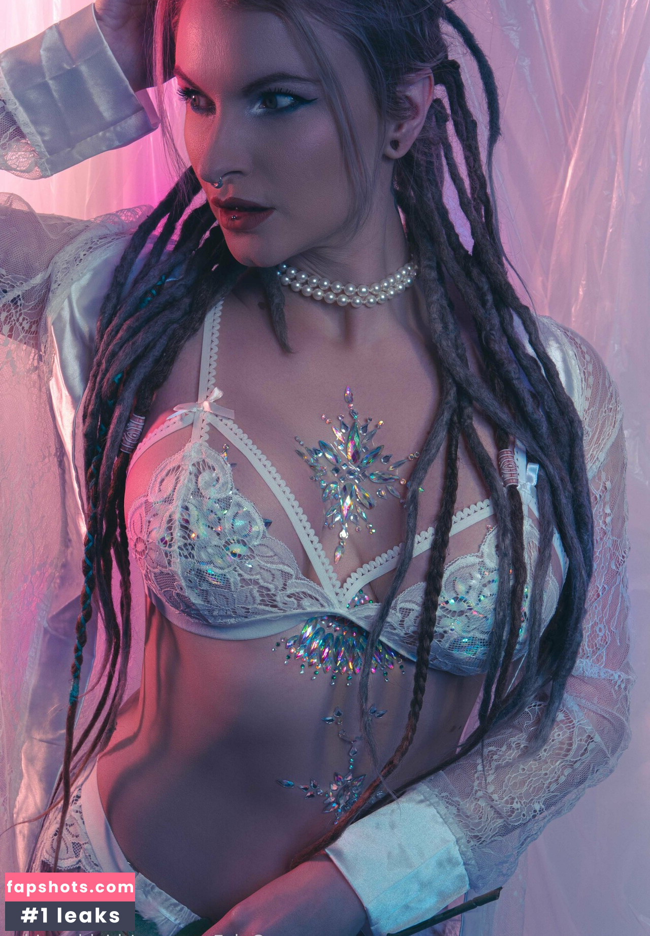 Ruby True gallery photo #17