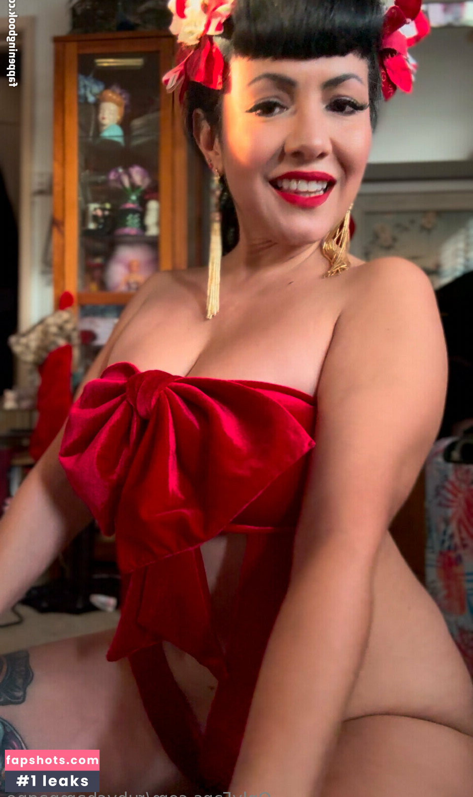 rubychampagne nude babe gallery