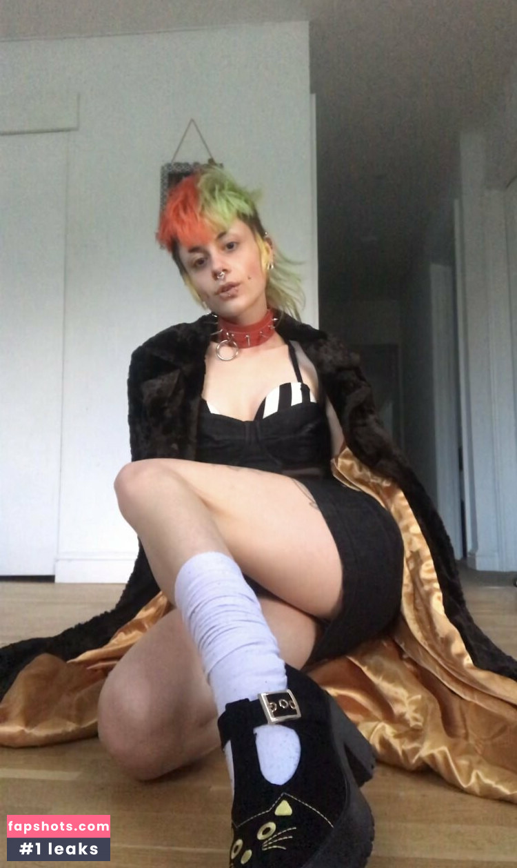 rudecrudenfree gallery photo #40