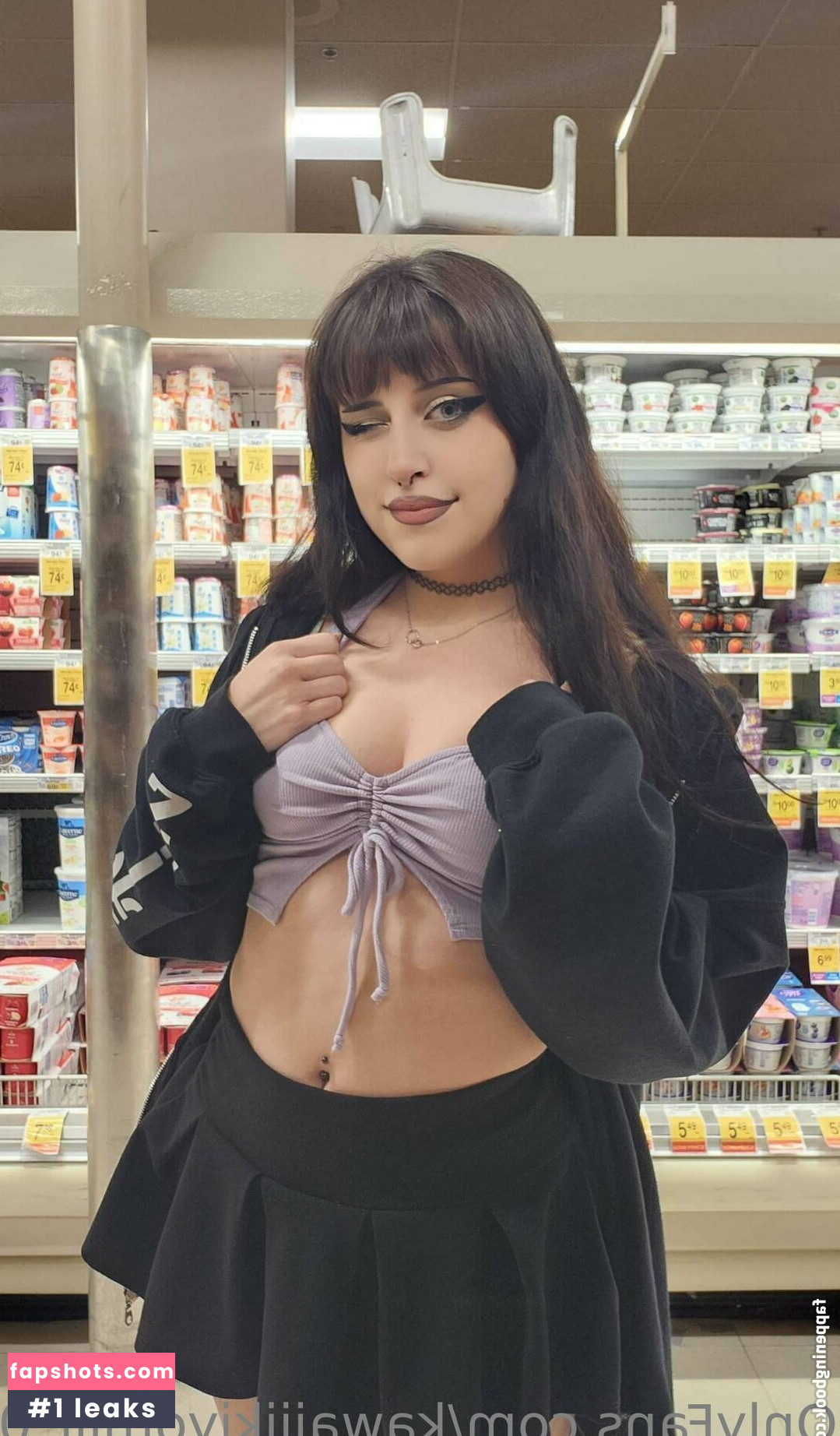 Rue Hernandez gallery photo #140