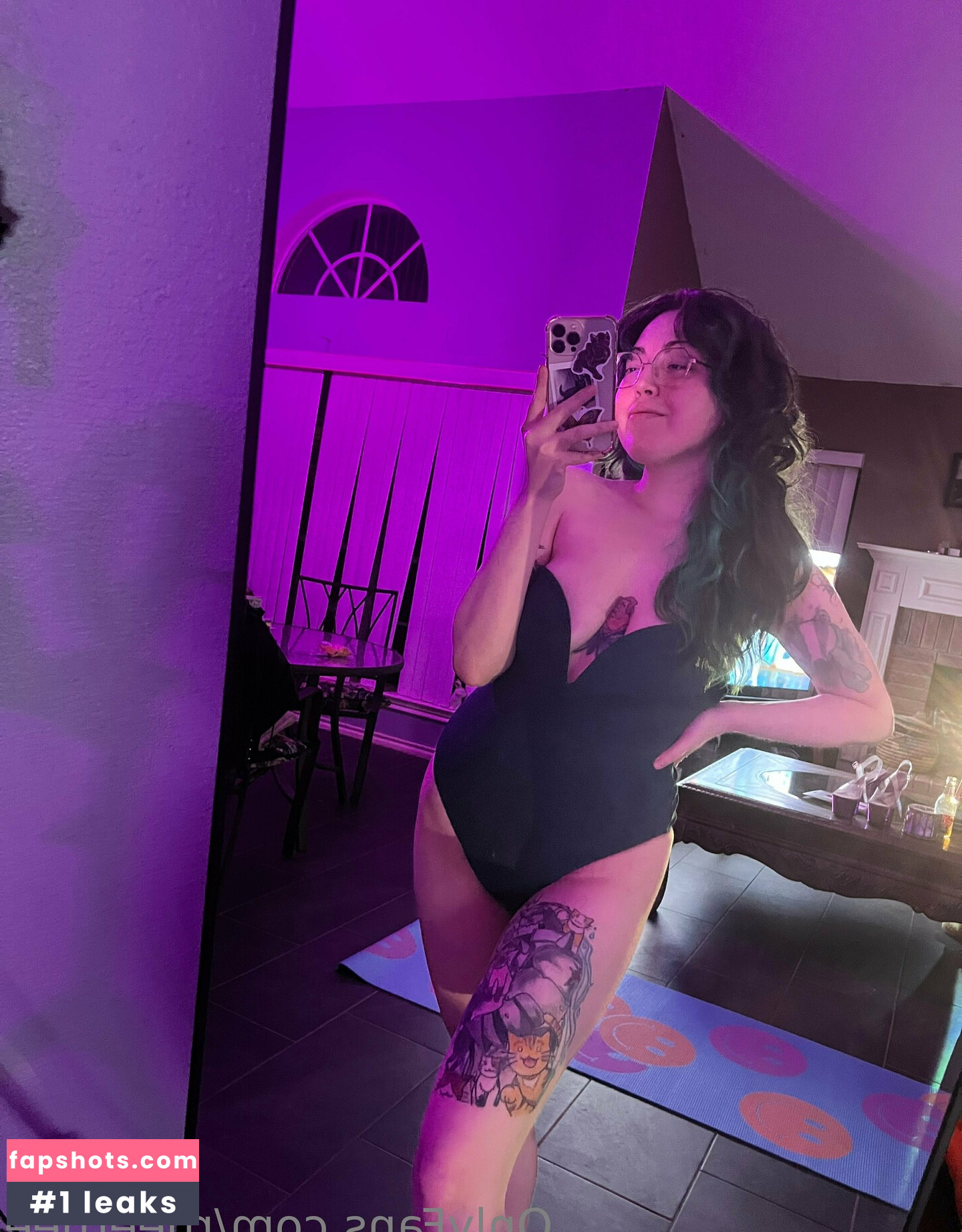 rueeruee gallery photo #10