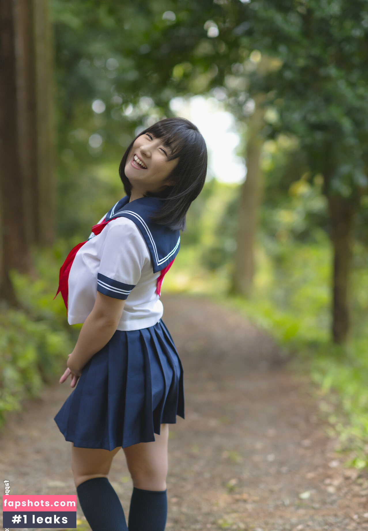 Rui Kiriyama gallery photo #34