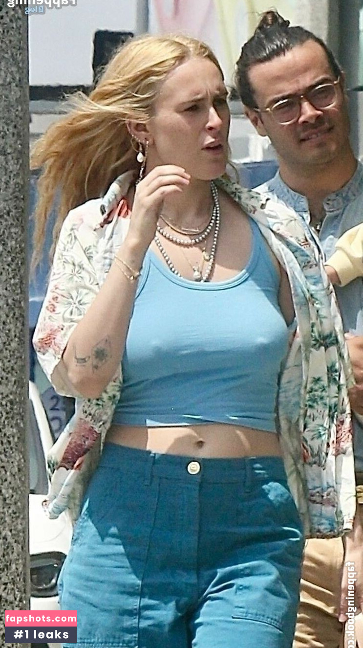 Rumer Willis gallery photo #107