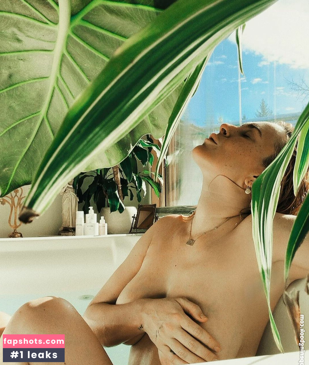 Rumer Willis gallery photo #111