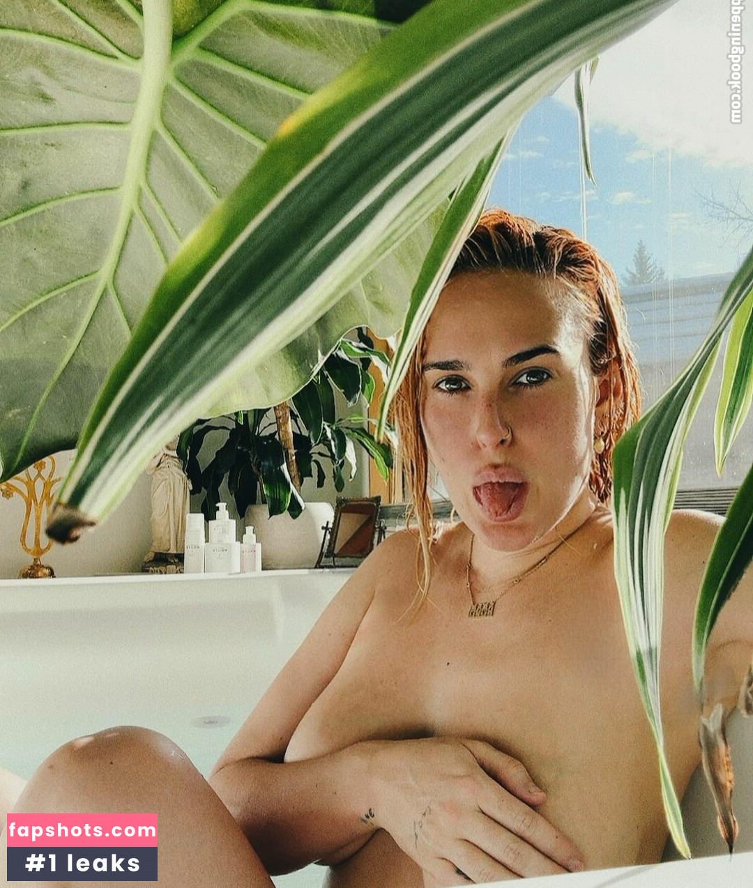 Rumer Willis gallery photo #113