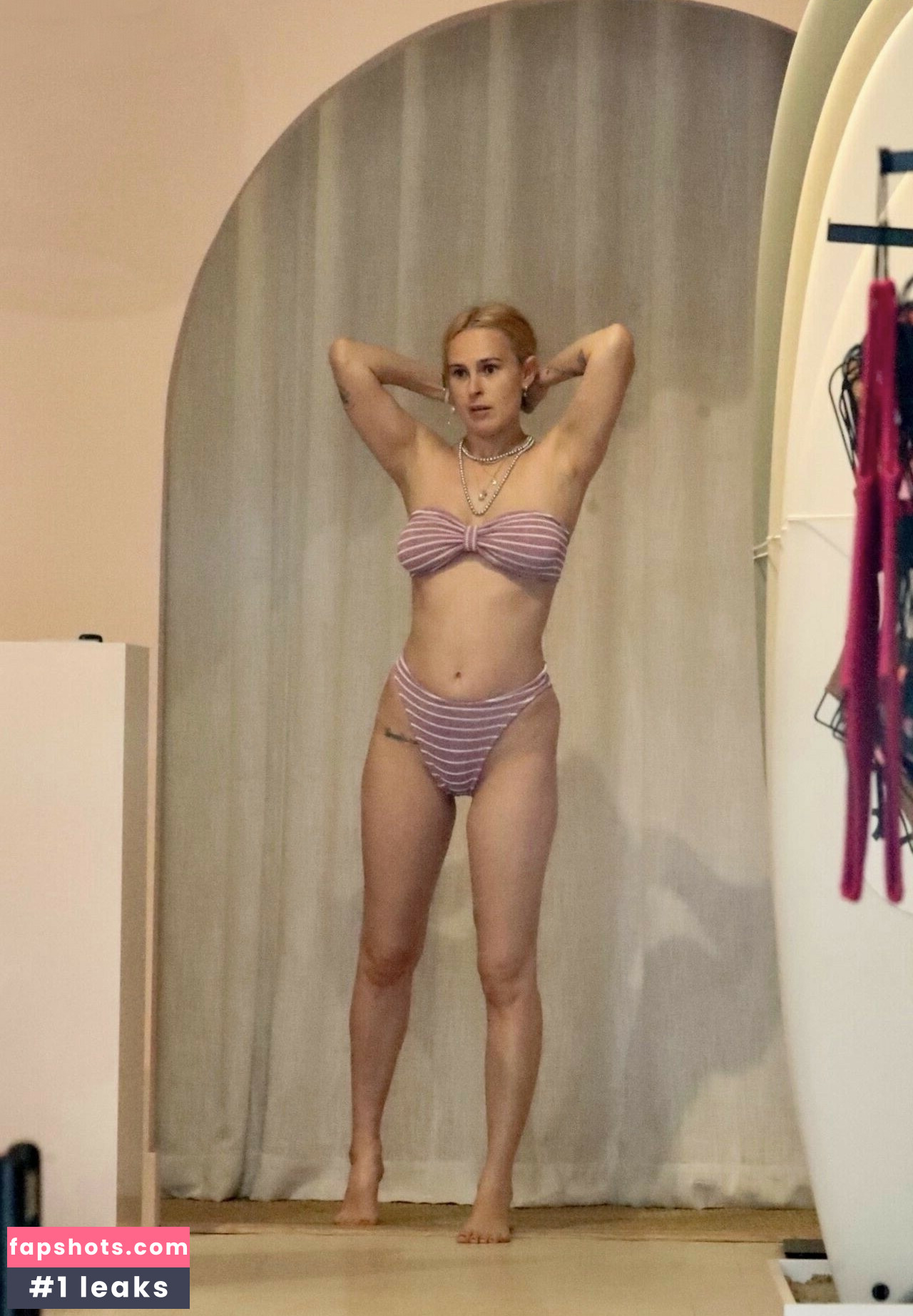 Rumer Willis gallery photo #16