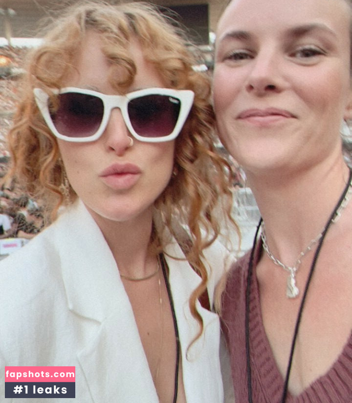 Rumer Willis gallery photo #209