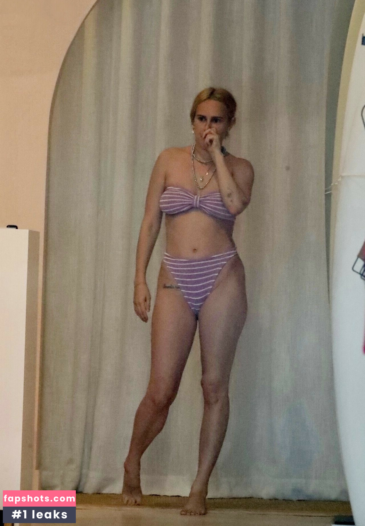 Rumer Willis gallery photo #23