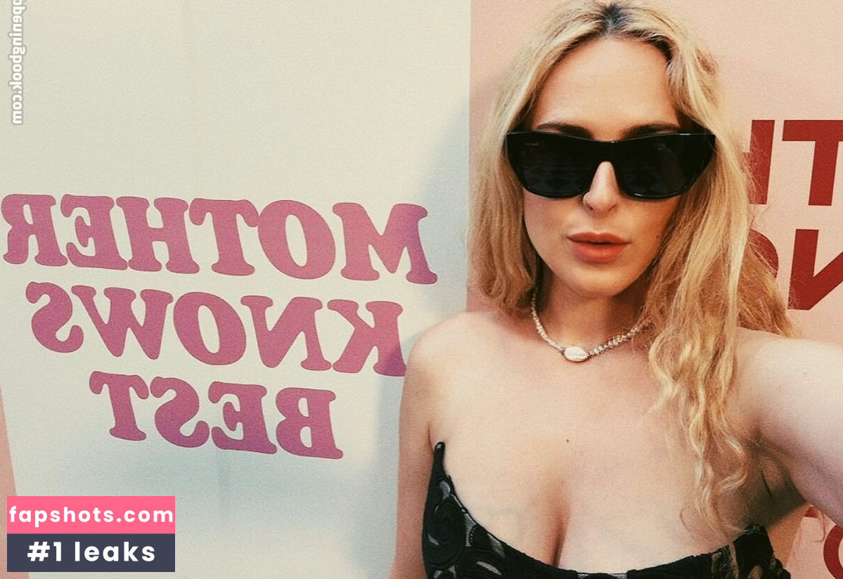 Rumer Willis gallery photo #49