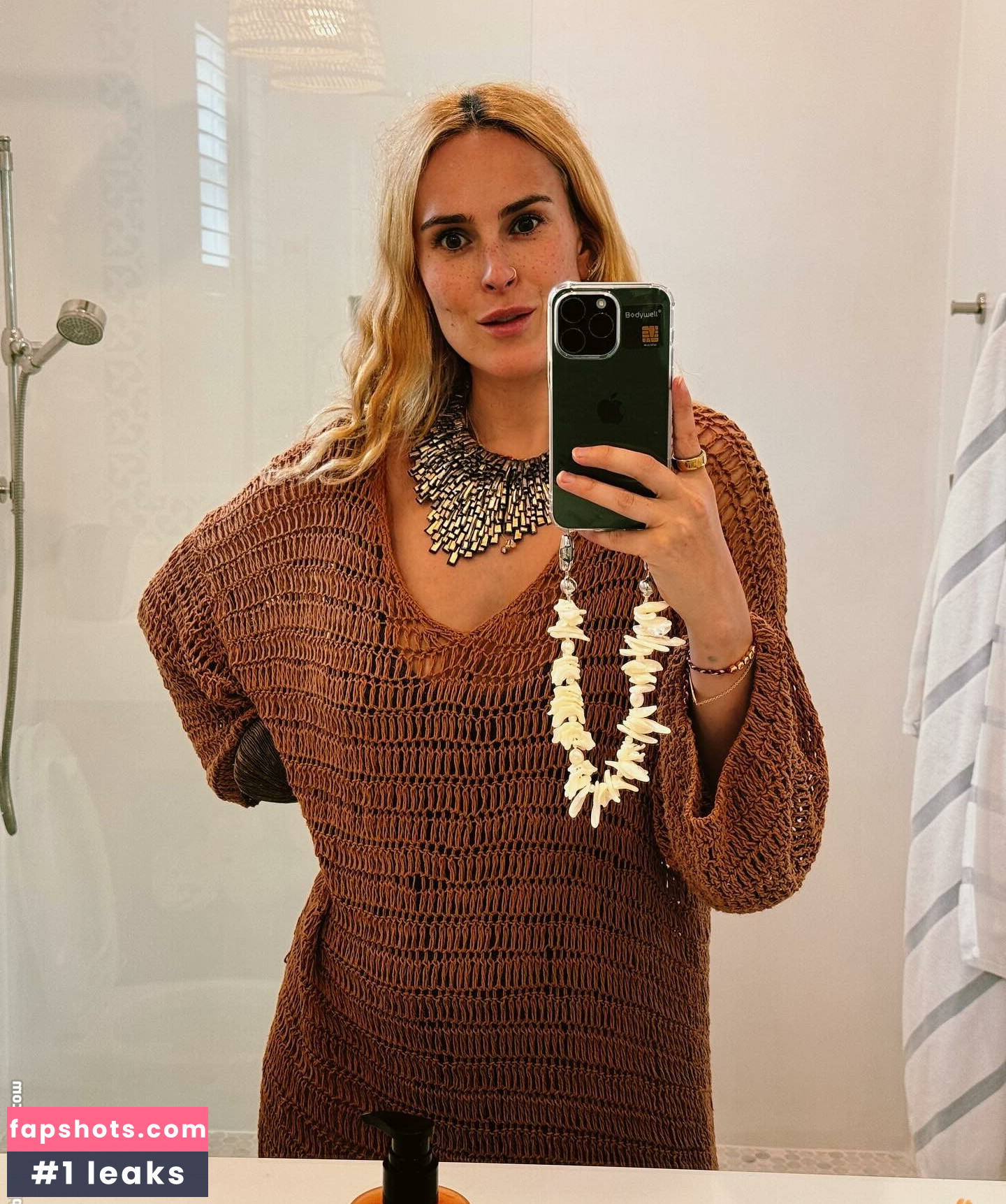 Rumer Willis gallery photo #52